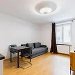Newly-Renovated, Central City Apartment In The Heart Of Vienna